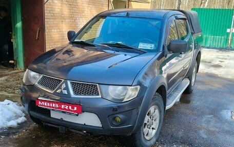 Mitsubishi L200 IV рестайлинг, 2012 год, 1 350 000 рублей, 2 фотография