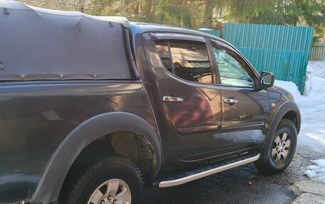Mitsubishi L200 IV рестайлинг, 2012 год, 1 350 000 рублей, 4 фотография
