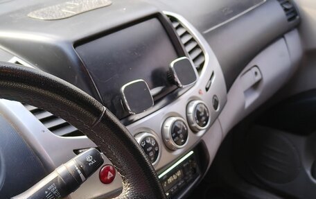 Mitsubishi L200 IV рестайлинг, 2012 год, 1 350 000 рублей, 10 фотография