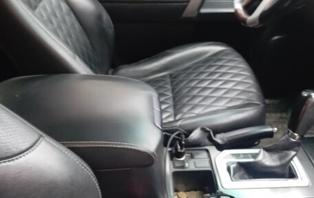 Toyota Land Cruiser Prado 150 рестайлинг 2, 2015 год, 2 950 000 рублей, 8 фотография