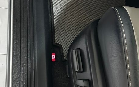 Toyota RAV4, 2017 год, 3 200 000 рублей, 14 фотография