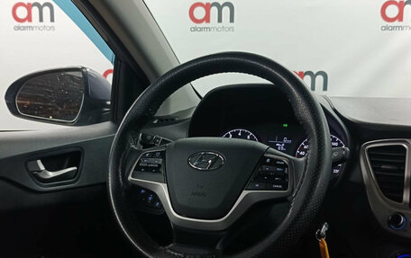 Hyundai Solaris II рестайлинг, 2019 год, 1 299 000 рублей, 13 фотография