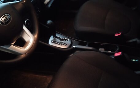 KIA Rio III рестайлинг, 2013 год, 1 250 000 рублей, 21 фотография