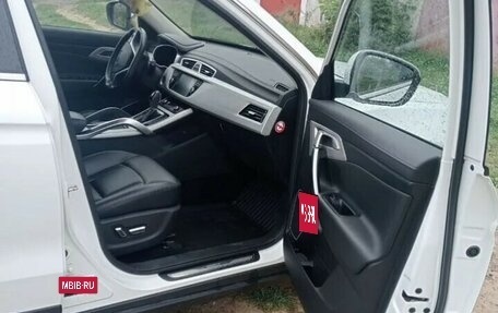 Geely Atlas I, 2019 год, 1 750 000 рублей, 17 фотография