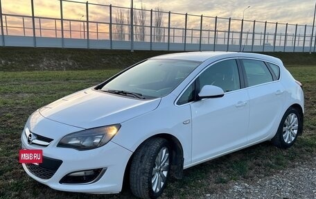 Opel Astra J, 2014 год, 1 100 000 рублей, 7 фотография
