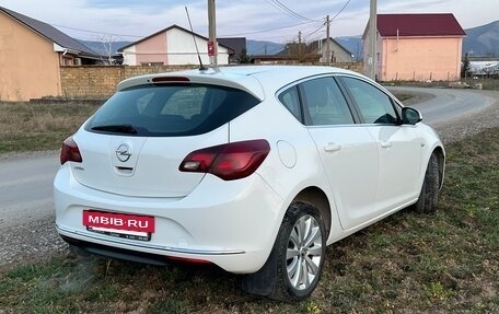 Opel Astra J, 2014 год, 1 100 000 рублей, 3 фотография