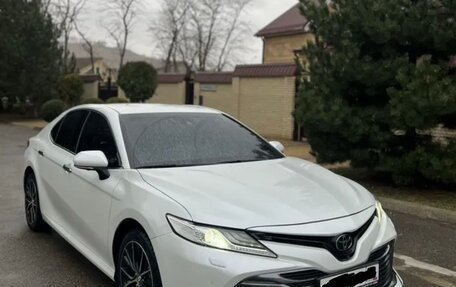 Toyota Camry, 2020 год, 4 300 000 рублей, 2 фотография