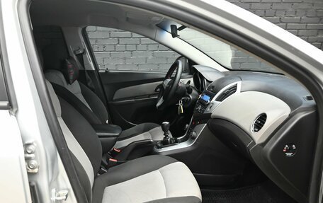 Chevrolet Cruze II, 2013 год, 800 000 рублей, 9 фотография