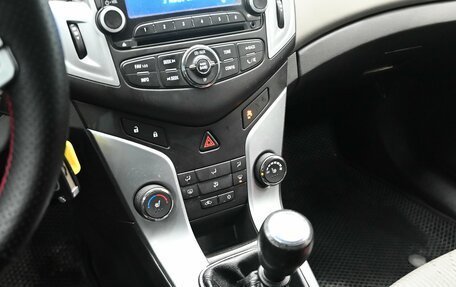 Chevrolet Cruze II, 2013 год, 800 000 рублей, 13 фотография