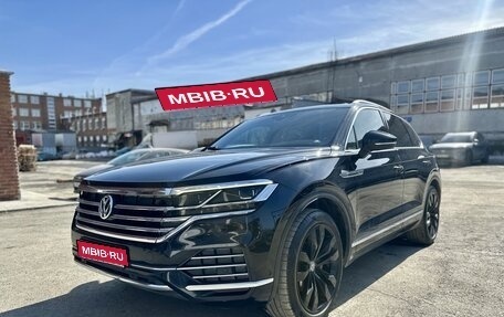 Volkswagen Touareg III, 2018 год, 5 500 000 рублей, 1 фотография