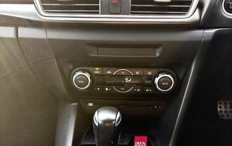 Mazda Axela, 2017 год, 1 650 000 рублей, 9 фотография