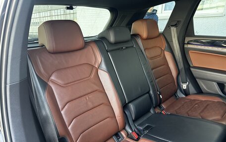 Volkswagen Touareg III, 2018 год, 5 500 000 рублей, 14 фотография