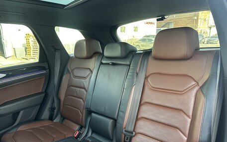 Volkswagen Touareg III, 2018 год, 5 500 000 рублей, 13 фотография