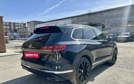 Volkswagen Touareg III, 2018 год, 5 500 000 рублей, 5 фотография