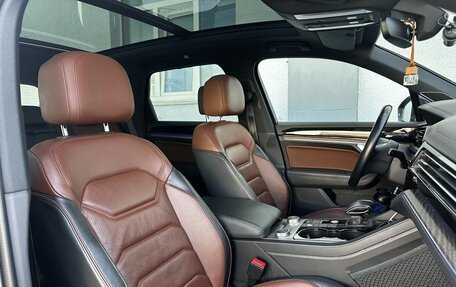 Volkswagen Touareg III, 2018 год, 5 500 000 рублей, 17 фотография