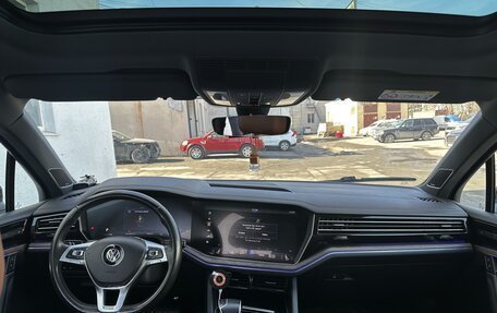 Volkswagen Touareg III, 2018 год, 5 500 000 рублей, 18 фотография