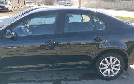 Volkswagen Jetta VI, 2009 год, 700 000 рублей, 2 фотография