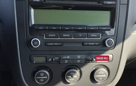 Volkswagen Jetta VI, 2009 год, 700 000 рублей, 11 фотография