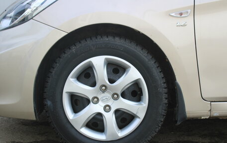 Hyundai Solaris II рестайлинг, 2012 год, 785 000 рублей, 13 фотография