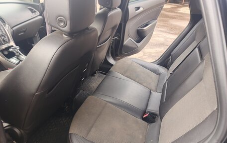 Opel Astra J, 2011 год, 600 000 рублей, 4 фотография