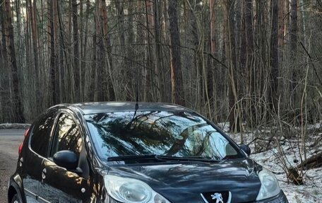 Peugeot 107 I рестайлинг, 2011 год, 330 000 рублей, 1 фотография