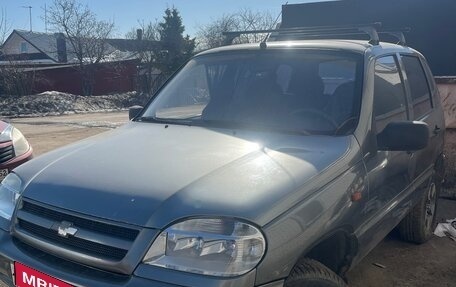 Chevrolet Niva I рестайлинг, 2005 год, 300 000 рублей, 1 фотография