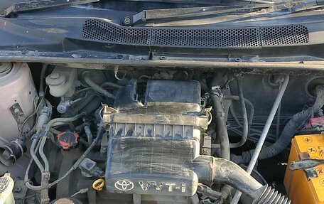 Toyota Vitz, 1999 год, 299 000 рублей, 1 фотография