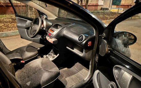 Peugeot 107 I рестайлинг, 2011 год, 330 000 рублей, 5 фотография