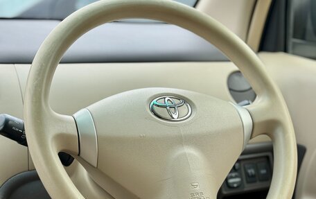 Toyota Sienta I, 2012 год, 999 990 рублей, 20 фотография