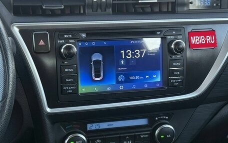 Toyota Auris II, 2013 год, 1 249 000 рублей, 25 фотография