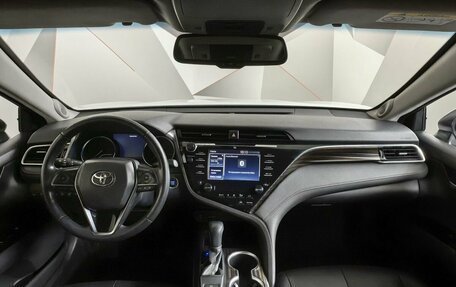 Toyota Camry, 2018 год, 2 399 000 рублей, 14 фотография