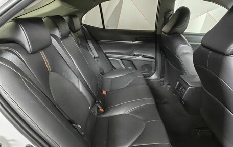 Toyota Camry, 2018 год, 2 399 000 рублей, 16 фотография