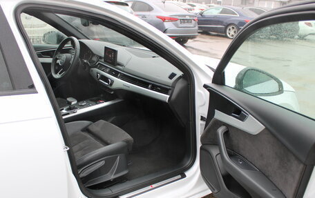 Audi A4, 2018 год, 2 879 000 рублей, 18 фотография