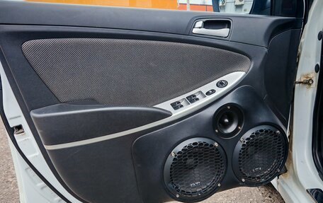 Hyundai Solaris II рестайлинг, 2013 год, 640 000 рублей, 10 фотография