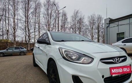 Hyundai Solaris II рестайлинг, 2013 год, 640 000 рублей, 4 фотография