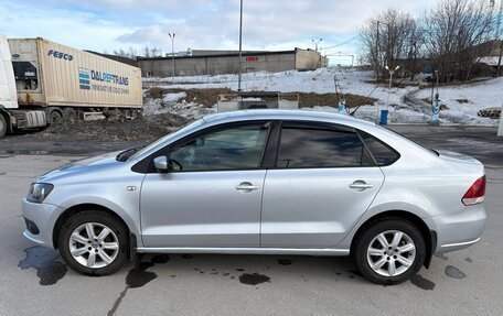 Volkswagen Polo VI (EU Market), 2011 год, 595 000 рублей, 2 фотография