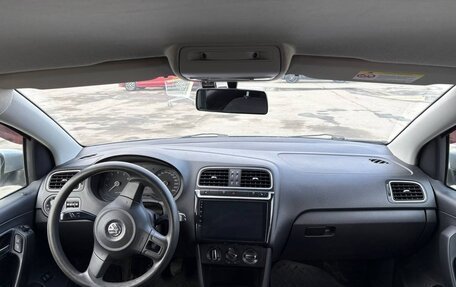 Volkswagen Polo VI (EU Market), 2011 год, 595 000 рублей, 18 фотография