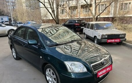 Toyota Avensis III рестайлинг, 2005 год, 1 085 000 рублей, 2 фотография