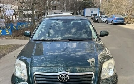 Toyota Avensis III рестайлинг, 2005 год, 1 085 000 рублей, 3 фотография