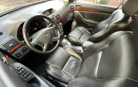 Toyota Avensis III рестайлинг, 2005 год, 1 085 000 рублей, 10 фотография