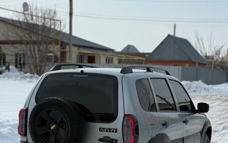 Chevrolet Niva I рестайлинг, 2015 год, 650 000 рублей, 3 фотография