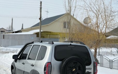 Chevrolet Niva I рестайлинг, 2015 год, 650 000 рублей, 4 фотография