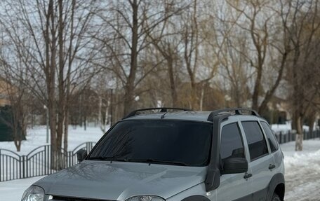 Chevrolet Niva I рестайлинг, 2015 год, 650 000 рублей, 2 фотография