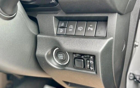 Suzuki Jimny, 2023 год, 1 300 000 рублей, 14 фотография