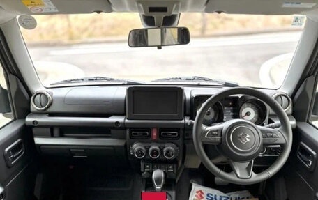 Suzuki Jimny, 2023 год, 1 300 000 рублей, 12 фотография