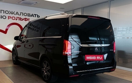 Mercedes-Benz V-Класс, 2020 год, 5 270 000 рублей, 6 фотография