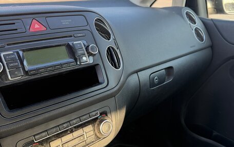 Volkswagen Golf Plus II, 2011 год, 700 000 рублей, 18 фотография