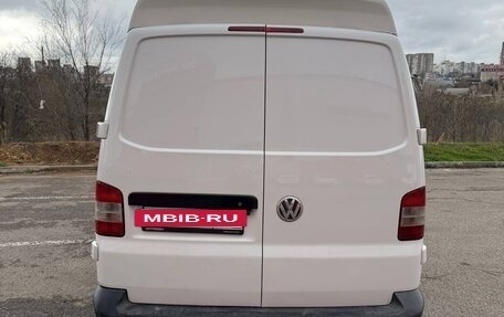 Volkswagen Transporter T5 рестайлинг, 2013 год, 1 350 000 рублей, 4 фотография