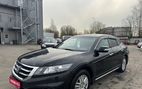 Honda Crosstour I рестайлинг, 2013 год, 1 399 000 рублей, 1 фотография