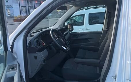 Volkswagen Caravelle T6 рестайлинг, 2022 год, 3 690 000 рублей, 8 фотография